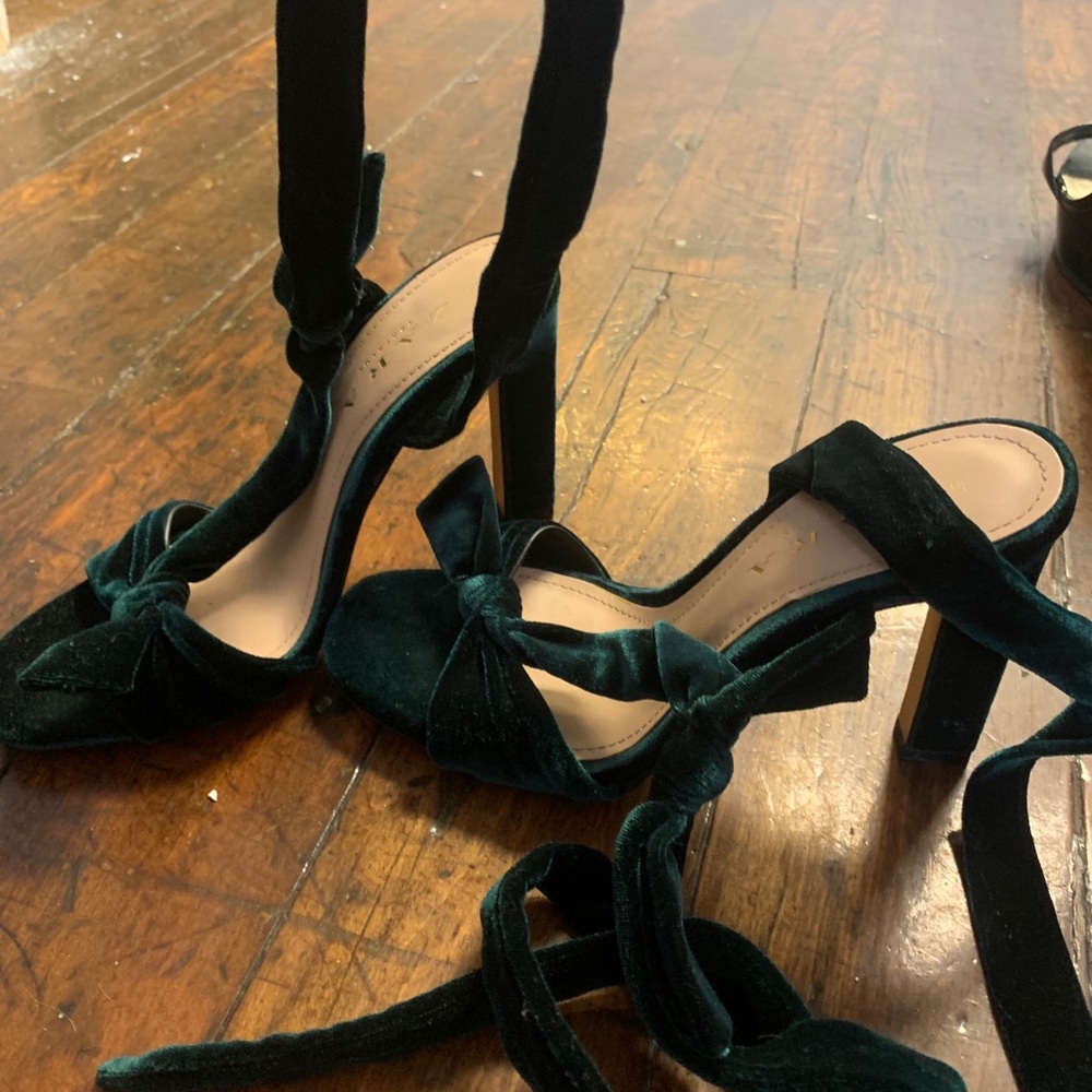 Zara green velvet tie around heels